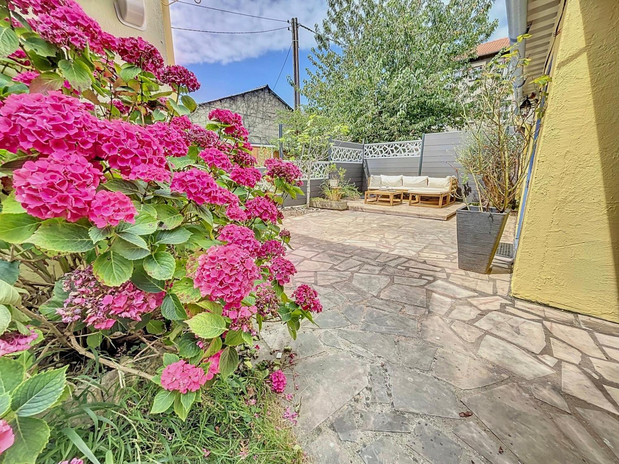 Maison Avec Jacuzzi Et Terrasse Pontault-Combault Exterior photo